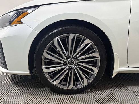 Certified 2025 Nissan Altima 2.5 SL FWD image 27