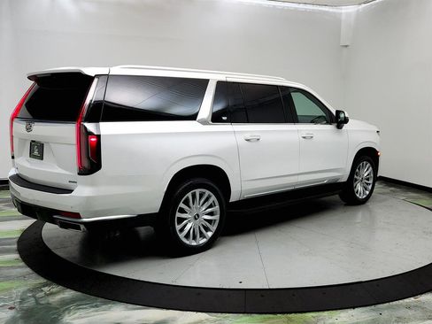 Used 2022 Cadillac Escalade ESV Luxury image 5