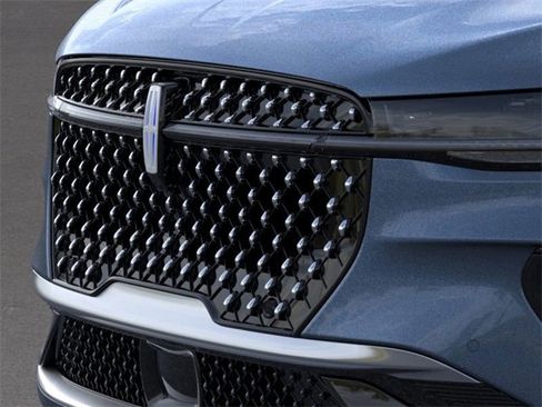 New 2026 Lincoln Nautilus Reserve image 17