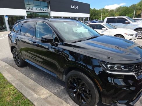 Certified 2022 Kia Sorento SX AWD/4WD image 3