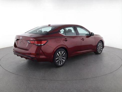 Used 2024 Nissan Altima 2.5 SV FWD image 9