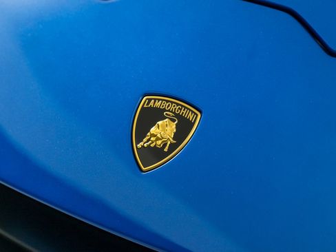 Used 2023 Lamborghini Huracan Tecnica image 42