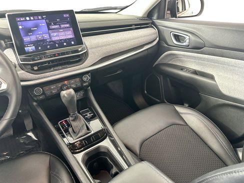 Used 2022 Jeep Compass Latitude w/ Convenience Group image 22