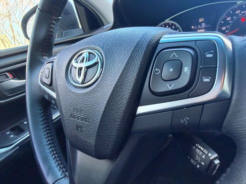 Used 2017 Toyota Camry SE image 30