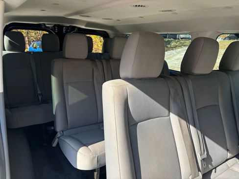 Used 2019 Nissan NV 3500 S image 37