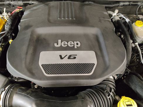 Used 2017 Jeep Wrangler Unlimited Sport w/ Quick Order Package 24S image 30