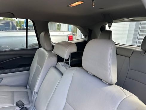 Used 2016 Honda Pilot Touring image 15