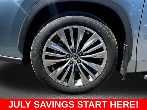 Used 2022 Toyota Highlander Platinum AWD/4WD image 43