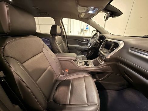 Used 2023 GMC Acadia SLT image 26