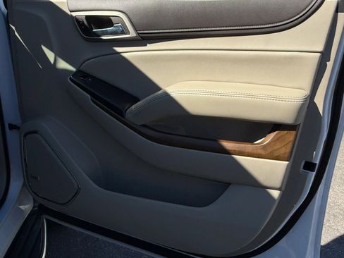 Used 2020 GMC Yukon XL Denali image 34