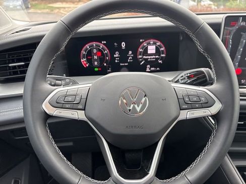 New 2026 Volkswagen Tiguan SE AWD/4WD image 12
