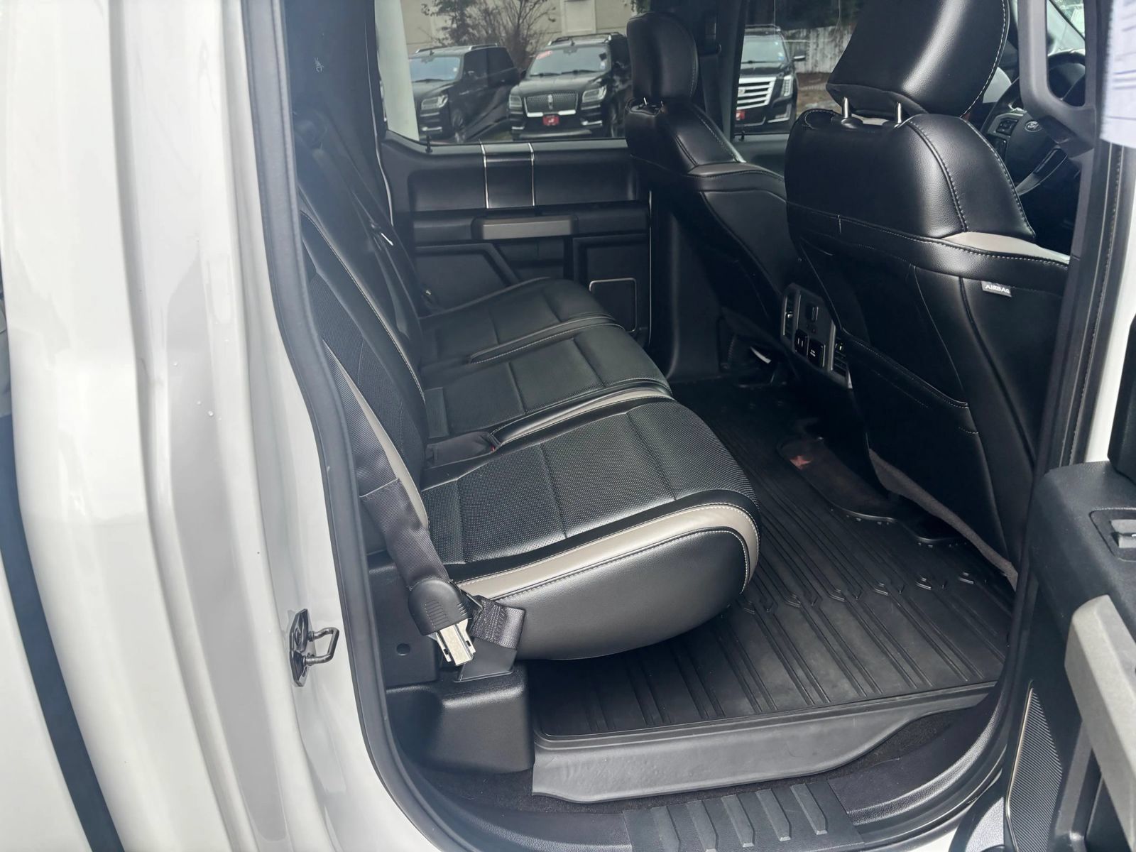 Used 2018 Ford F150 Raptor w/ Equipment Group 802A Luxury AWD/4WD image 19