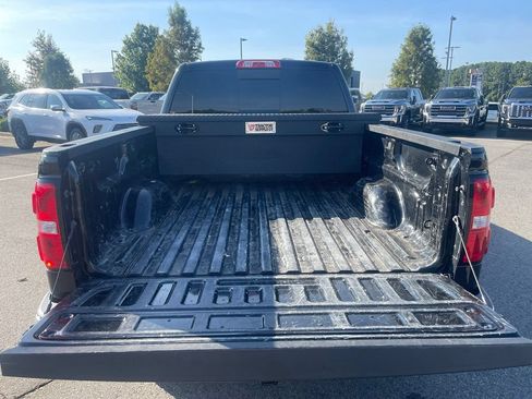 Used 2018 GMC Sierra 1500 SLE w/ SLE Value Package AWD/4WD image 10