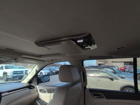 Used 2020 GMC Yukon XL Denali w/ Denali Premium Package image 10