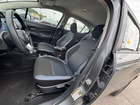 Used 2025 Nissan Versa SV FWD image 27