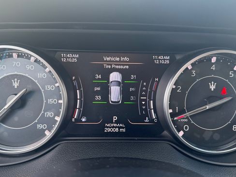 Used 2021 Maserati Levante image 18