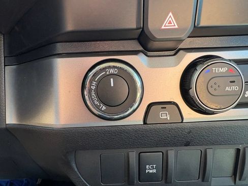 Used 2023 Toyota Tacoma SR AWD/4WD image 21
