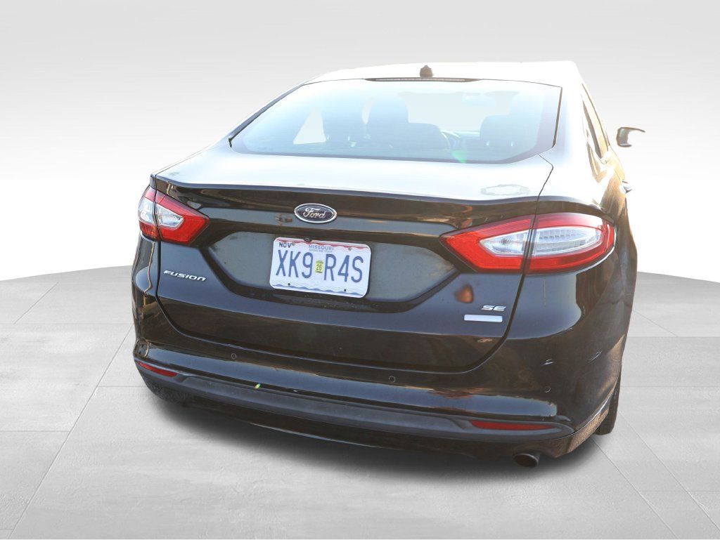 Used 2016 Ford Fusion SE w/ Equipment Group 202A FWD image 18