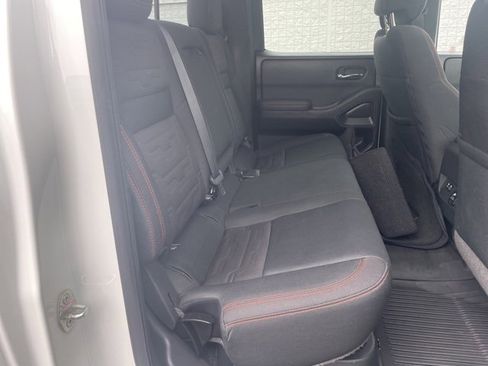 Used 2022 Nissan Frontier PRO-4X image 15