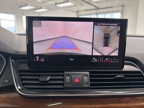 Used 2023 Audi Q5 2.0T Prestige w/ Prestige Package image 45