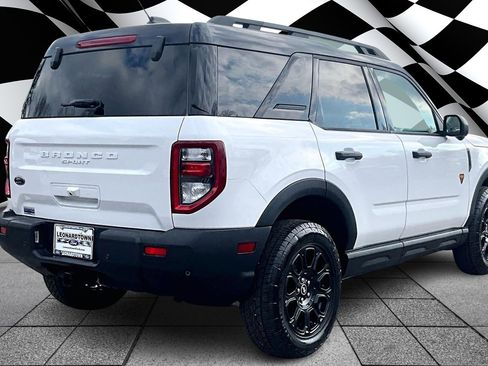 Used 2025 Ford Bronco Sport Badlands w/ Badlands Tech Package AWD/4WD image 2