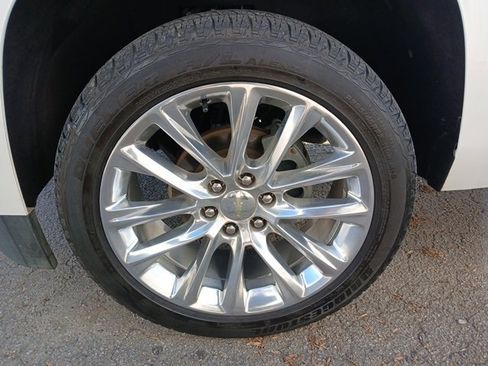 Used 2019 Chevrolet Suburban Premier w/ Premier Plus Edition image 77