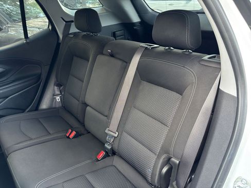 Used 2024 GMC Terrain SLE FWD image 36
