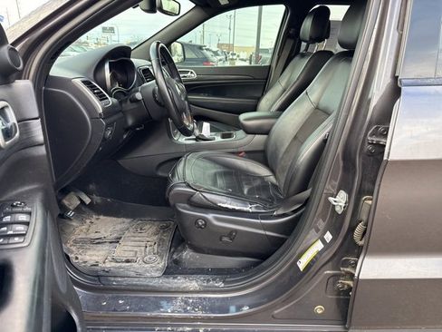 Used 2020 Jeep Grand Cherokee Altitude image 12