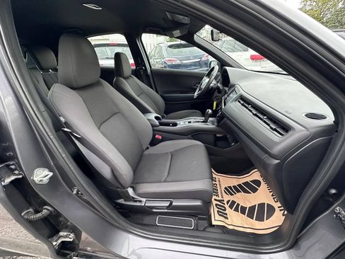 Used 2019 Honda HR-V Sport image 12