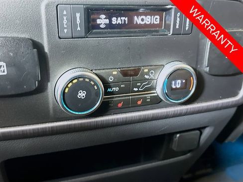 Certified 2024 Ford Expedition Platinum image 28