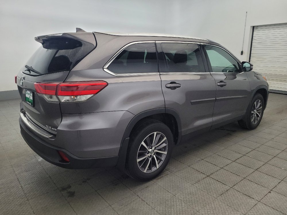 Used 2019 Toyota Highlander XLE w/ Protection Package #3 AWD/4WD image 10