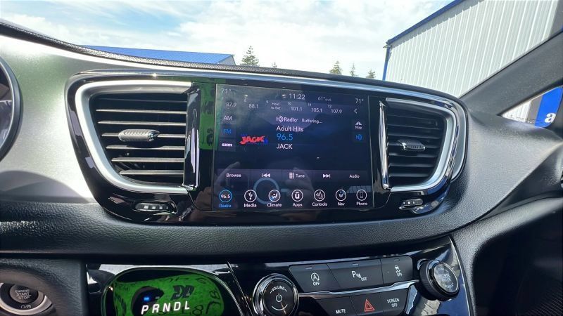 Used 2019 Chrysler Pacifica Touring-L w/ S Appearance Package FWD image 26
