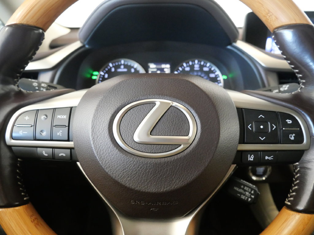 Used 2018 Lexus RX 350L AWD w/ Premium Package image 18