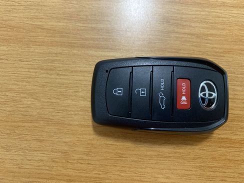 Used 2024 Toyota Venza Limited AWD/4WD image 34