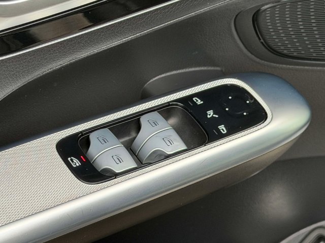 Certified 2023 Mercedes-Benz GLC 300 4MATIC image 16