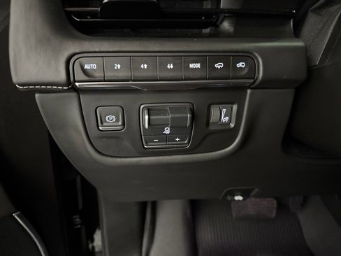 Used 2024 Cadillac Escalade Sport Platinum w/ LPO, ONYX Package image 14