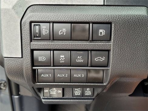 Used 2024 Toyota Tacoma Trailhunter image 17