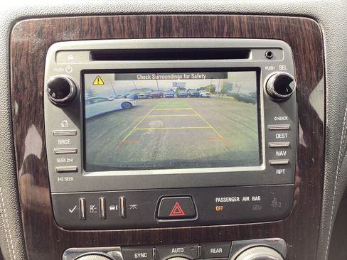 Used 2017 Chevrolet Traverse LT w/ Graphite Special Edition AWD/4WD image 23