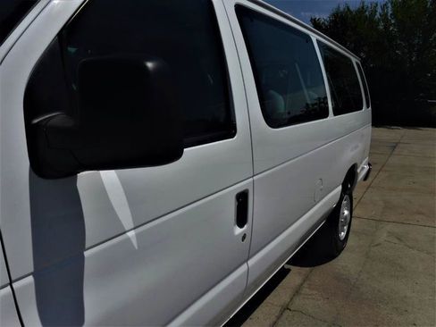 Used 2008 Ford E-350 and Econoline 350 XLT RWD image 13