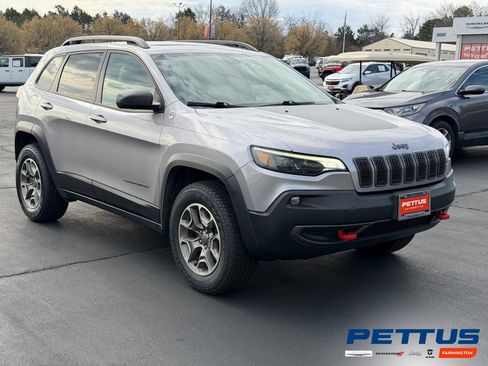 Used 2020 Jeep Cherokee Trailhawk w/ Comfort/Convenience Group image 1