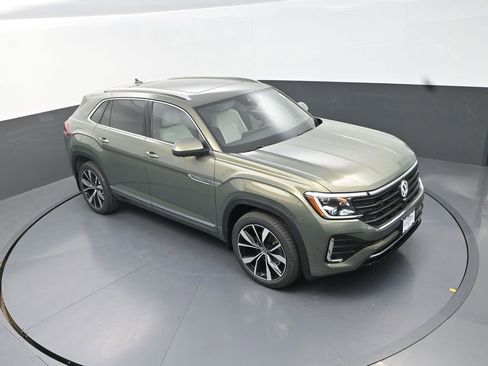 New 2026 Volkswagen Atlas Cross Sport SEL Premium R-Line AWD/4WD image 13
