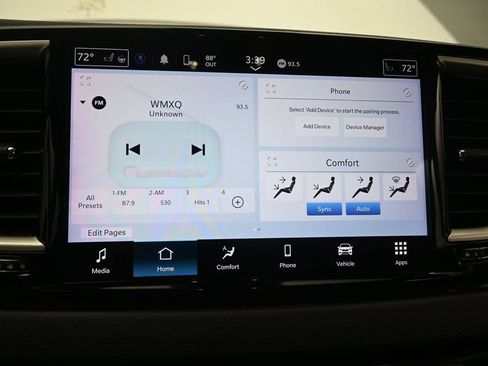 Used 2024 Chrysler Pacifica Touring-L FWD image 22