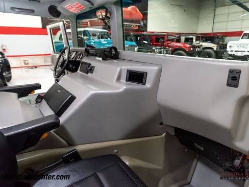 Used 1995 HUMMER H1 4-Door Hard Top image 19
