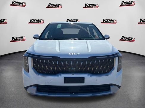 New 2026 Kia Carnival FWD image 2