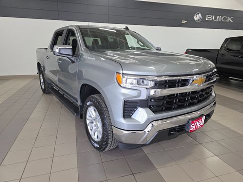 Used 2025 Chevrolet Silverado 1500 LT AWD/4WD image 7