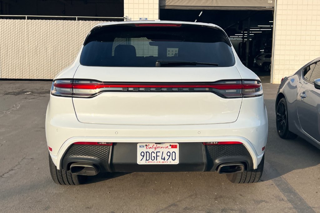 Used 2023 Porsche Macan AWD/4WD image 7
