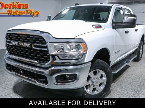 Used 2024 RAM 2500 Big Horn AWD/4WD image 1