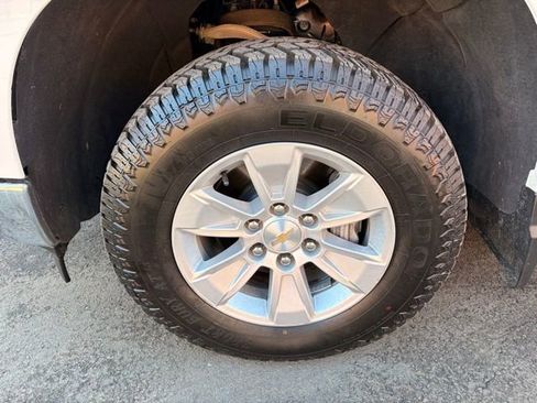 Used 2023 Chevrolet Silverado 1500 LT w/ Protection Package image 9