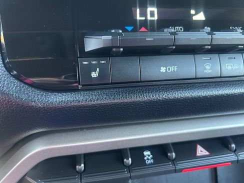 Used 2025 Toyota Tundra SR5 w/ SR5 Premium Package AWD/4WD image 23
