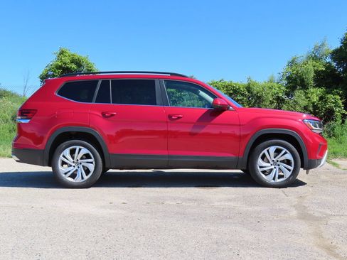 Used 2021 Volkswagen Atlas SE AWD/4WD image 2